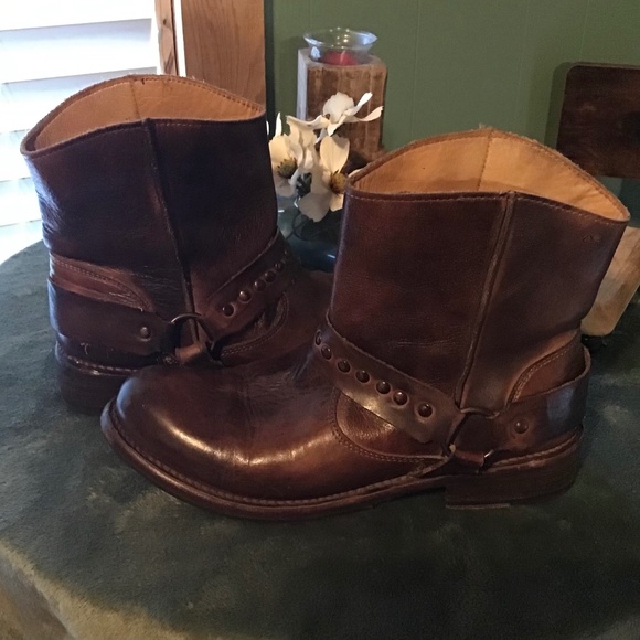 Bed Stu Cobbler Series Studded Short Harness Boots - Picture 1 of 16